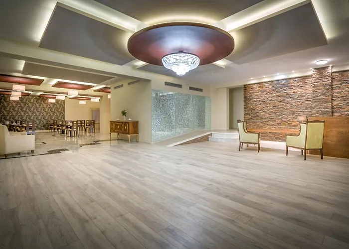 Elegance Luxury Executive Suites - Adults Only